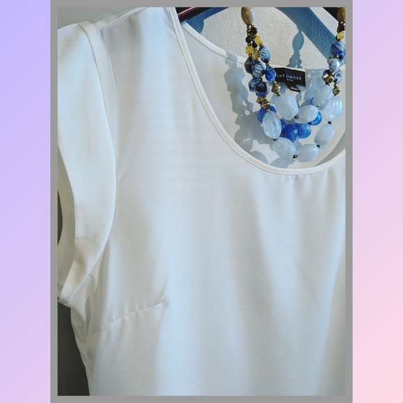 The Limited Top (white top only) - Picture 2 of 6